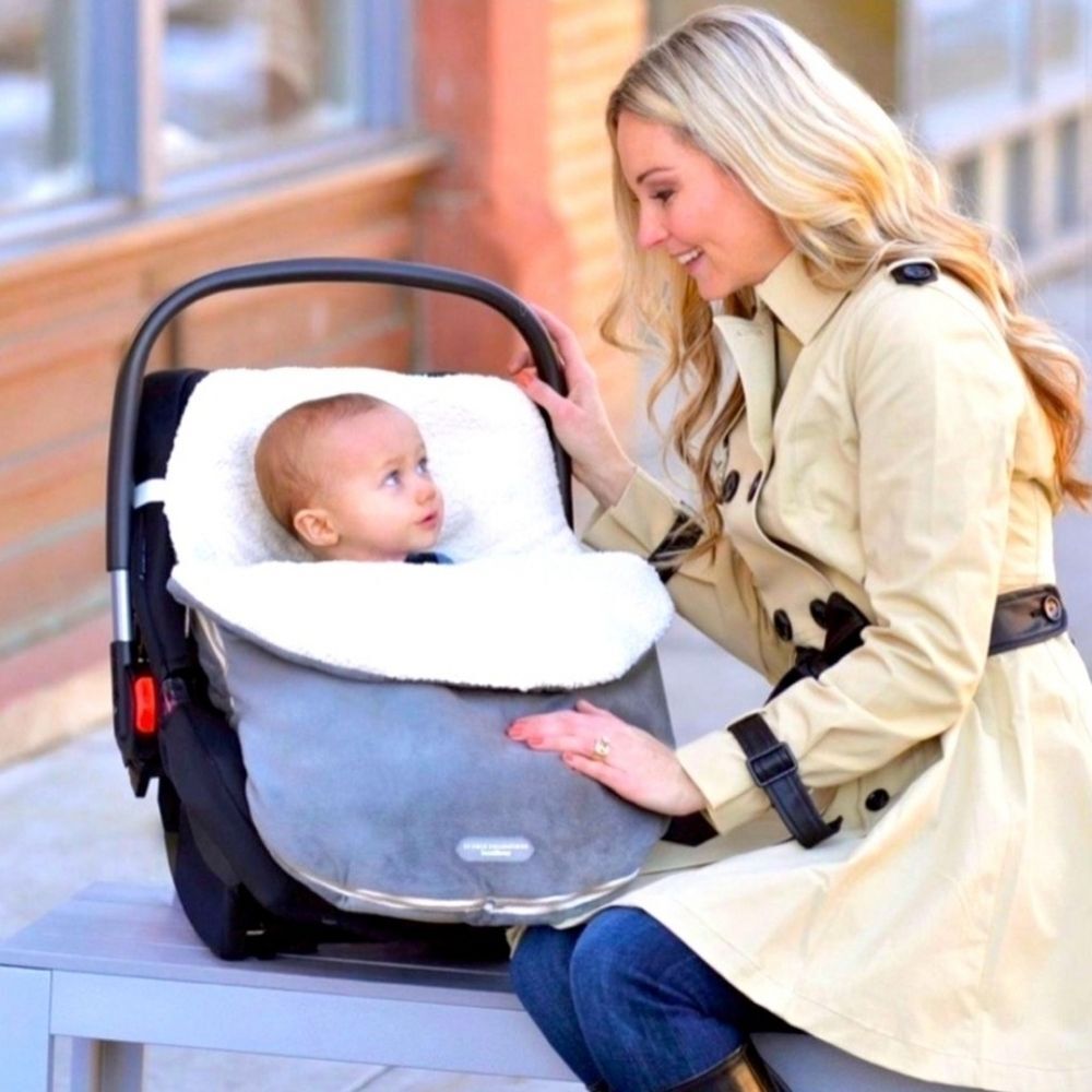 JJ Cole Car Seat Blanket/ Bundle Bag